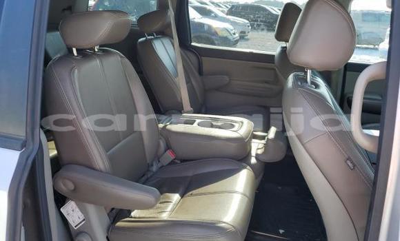 Acheter Neuf Voiture Kia Sedona Blanc à Badagry, État de Lagos Acheter Neuf Voiture Kia Sedona Blanc à Badagry, État de Lagos