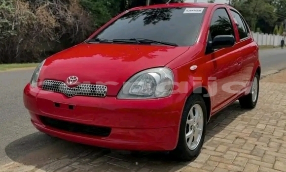 Acheter Neuf Voiture Toyota Yaris Rouge à Bénin, Edo Acheter Neuf Voiture Toyota Yaris Rouge à Bénin, Edo