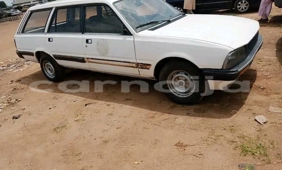 Acheter Occasion Voiture Peugeot 505 Blanc à Abuja, État de Lagos Acheter Occasion Voiture Peugeot 505 Blanc à Abuja, État de Lagos