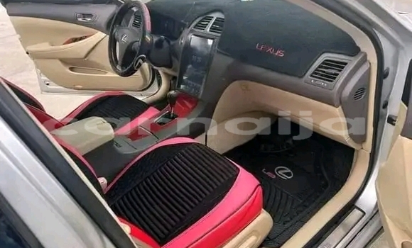 Acheter Occasion Voiture Lexus ES 300 Autre à Une chauve–souris, État d'Akwa Ibom Acheter Occasion Voiture Lexus ES 300 Autre à Une chauve–souris, État d'Akwa Ibom
