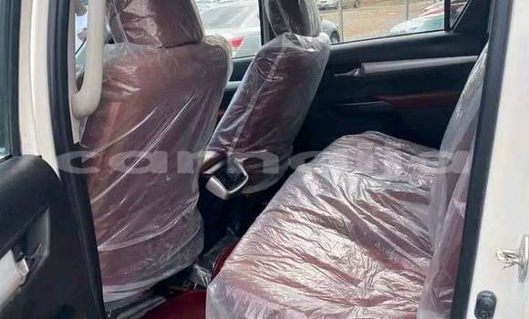 Buy Used Toyota Hilux White Car in Abuja in Lagos State Buy Used Toyota Hilux White Car in Abuja in Lagos State