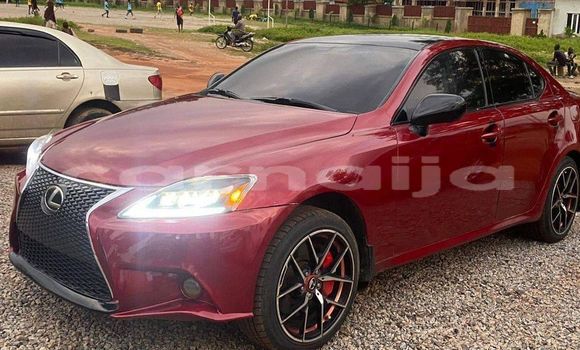 Acheter Occasion Voiture Lexus IS Rouge à Une chauve–souris, État d'Akwa Ibom Acheter Occasion Voiture Lexus IS Rouge à Une chauve–souris, État d'Akwa Ibom