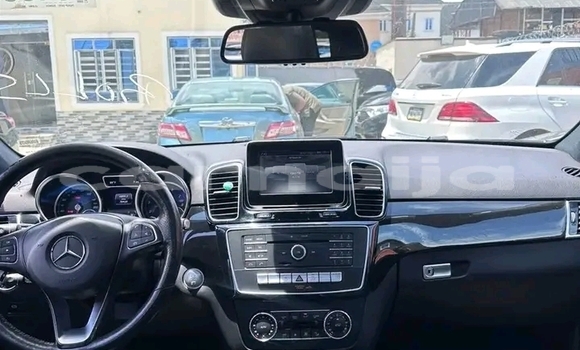 Acheter Occasion Voiture Mercedes-Benz GLC Coupe Rouge à Abuja, État de Lagos Acheter Occasion Voiture Mercedes-Benz GLC Coupe Rouge à Abuja, État de Lagos