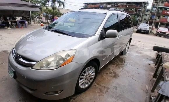 Buy Used Toyota Sienna Other Car in Abuja in Lagos State Buy Used Toyota Sienna Other Car in Abuja in Lagos State