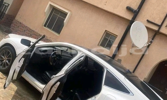 Acheter Occasion Voiture Honda Crosstour Blanc à Abuja, État de Lagos Acheter Occasion Voiture Honda Crosstour Blanc à Abuja, État de Lagos