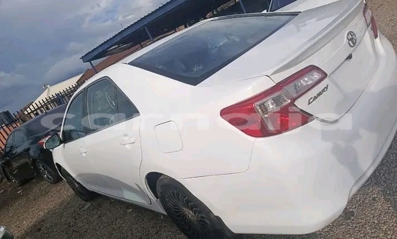 Acheter Occasion Voiture Toyota Camry Blanc à Abuja, État de Lagos