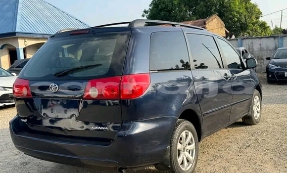 Acheter Occasion Voiture Toyota Sienna Noir à Abuja, État de Lagos Acheter Occasion Voiture Toyota Sienna Noir à Abuja, État de Lagos