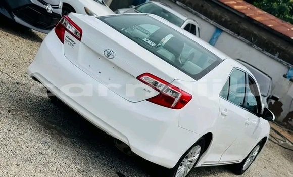 Acheter Occasion Voiture Toyota Camry Blanc à Abuja, État de Lagos Acheter Occasion Voiture Toyota Camry Blanc à Abuja, État de Lagos