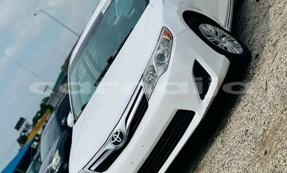 Acheter Occasion Voiture Toyota Camry Blanc à Abuja, État de Lagos Acheter Occasion Voiture Toyota Camry Blanc à Abuja, État de Lagos