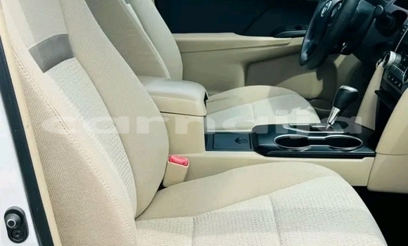 Acheter Occasion Voiture Toyota Camry Blanc à Abuja, État de Lagos Acheter Occasion Voiture Toyota Camry Blanc à Abuja, État de Lagos