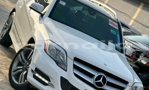 Acheter Occasion Voiture Mercedes-Benz GLK–Class Blanc à Lagos, État de Lagos Acheter Occasion Voiture Mercedes-Benz GLK–Class Blanc à Lagos, État de Lagos