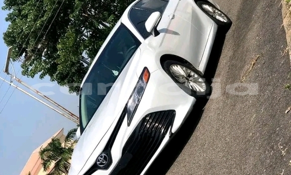 Acheter Occasion Voiture Toyota Camry Blanc à Abuja, État de Lagos Acheter Occasion Voiture Toyota Camry Blanc à Abuja, État de Lagos