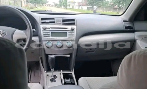 Acheter Occasion Voiture Toyota Camry Blanc à Abuja, État de Lagos Acheter Occasion Voiture Toyota Camry Blanc à Abuja, État de Lagos