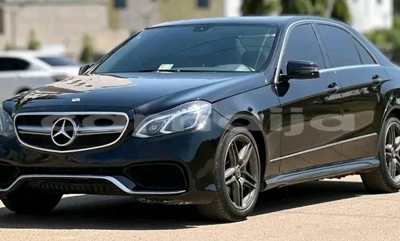 Acheter Occasion Voiture Mercedes-Benz CLK-klasse Noir à Abuja, État de Lagos Acheter Occasion Voiture Mercedes-Benz CLK-klasse Noir à Abuja, État de Lagos