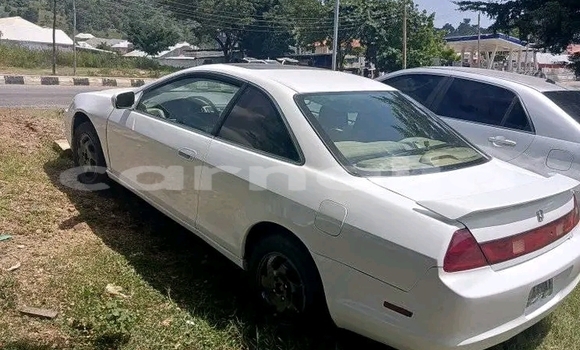 Acheter Occasion Voiture Honda Accord Blanc à Abuja, État de Lagos Acheter Occasion Voiture Honda Accord Blanc à Abuja, État de Lagos
