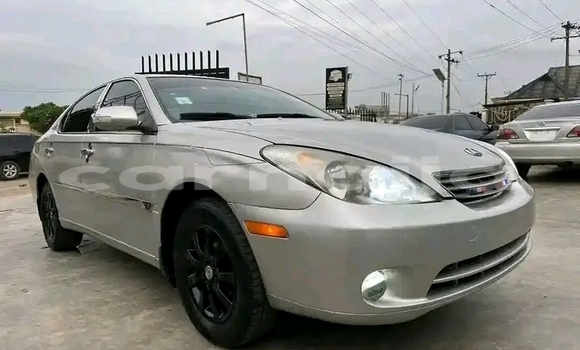 Acheter Occasion Voiture Lexus ES 300 Blanc à Lagos, État de Lagos Acheter Occasion Voiture Lexus ES 300 Blanc à Lagos, État de Lagos