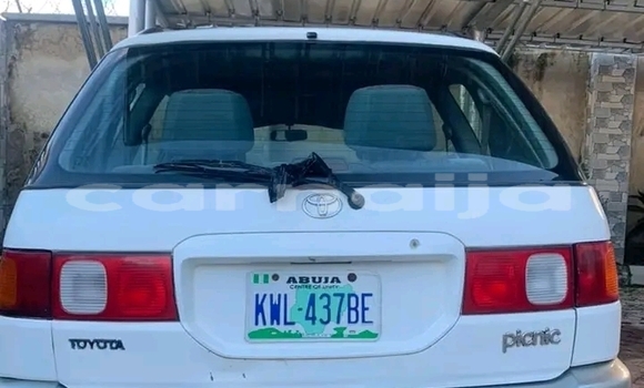 Acheter Occasion Voiture Toyota Picnic Blanc à Abuja, État de Lagos Acheter Occasion Voiture Toyota Picnic Blanc à Abuja, État de Lagos