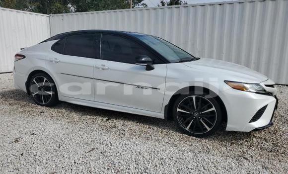 Buy New Toyota Camry White Car in Badagry in Lagos State Buy New Toyota Camry White Car in Badagry in Lagos State