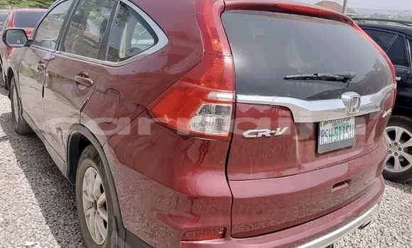 Acheter Occasion Voiture Toyota Sienna Rouge à Une chauve–souris, État d'Akwa Ibom Acheter Occasion Voiture Toyota Sienna Rouge à Une chauve–souris, État d'Akwa Ibom