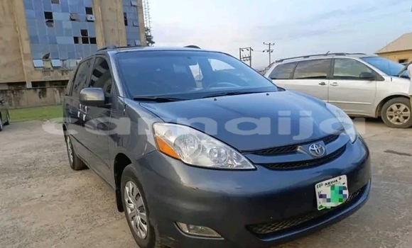 Buy Used Toyota Sienna Black Car in Abuja in Lagos State Buy Used Toyota Sienna Black Car in Abuja in Lagos State