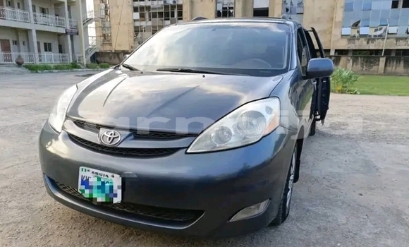 Buy Used Toyota Sienna Black Car in Abuja in Lagos State Buy Used Toyota Sienna Black Car in Abuja in Lagos State