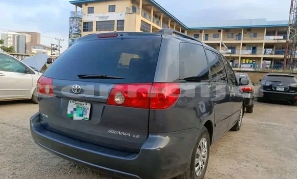 Buy Used Toyota Sienna Black Car in Abuja in Lagos State Buy Used Toyota Sienna Black Car in Abuja in Lagos State