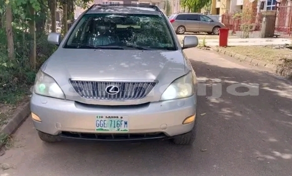 Acheter Occasion Voiture Lexus RX 330 Blanc à Abuja, État de Lagos Acheter Occasion Voiture Lexus RX 330 Blanc à Abuja, État de Lagos