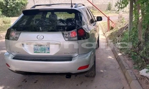 Acheter Occasion Voiture Lexus RX 330 Blanc à Abuja, État de Lagos Acheter Occasion Voiture Lexus RX 330 Blanc à Abuja, État de Lagos