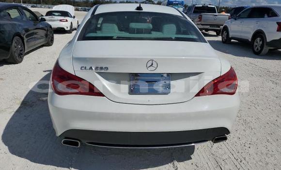 Acheter Neuf Voiture Mercedes-Benz CLA-klasse Blanc à Lagos, État de Lagos Acheter Neuf Voiture Mercedes-Benz CLA-klasse Blanc à Lagos, État de Lagos