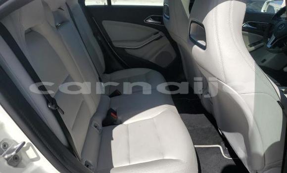 Acheter Neuf Voiture Mercedes-Benz CLA-klasse Blanc à Lagos, État de Lagos Acheter Neuf Voiture Mercedes-Benz CLA-klasse Blanc à Lagos, État de Lagos