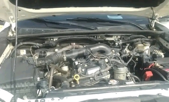 Acheter Occasion Voiture Toyota Hilux Blanc à Abuja, État de Lagos Acheter Occasion Voiture Toyota Hilux Blanc à Abuja, État de Lagos