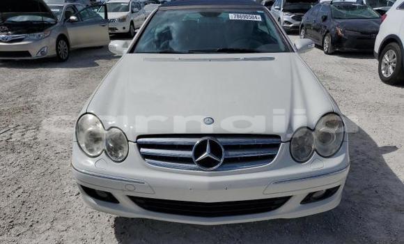 Acheter Neuf Voiture Mercedes-Benz CLK-klasse Blanc à Badagry, État de Lagos Acheter Neuf Voiture Mercedes-Benz CLK-klasse Blanc à Badagry, État de Lagos