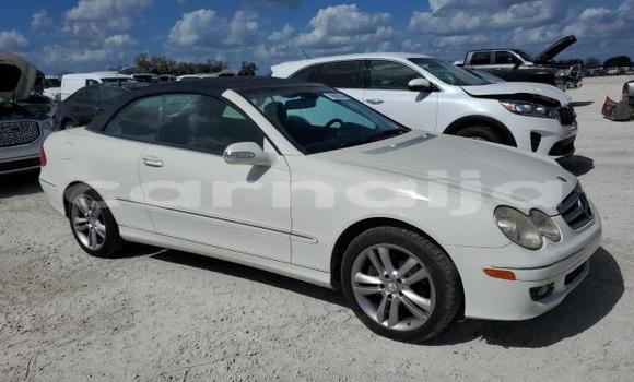 Acheter Neuf Voiture Mercedes-Benz CLK-klasse Blanc à Badagry, État de Lagos Acheter Neuf Voiture Mercedes-Benz CLK-klasse Blanc à Badagry, État de Lagos
