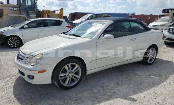 Acheter Neuf Voiture Mercedes-Benz CLK-klasse Blanc à Badagry, État de Lagos Acheter Neuf Voiture Mercedes-Benz CLK-klasse Blanc à Badagry, État de Lagos