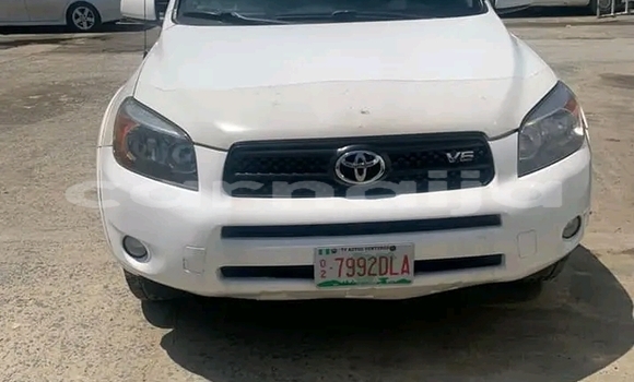 Buy Used Toyota RAV4 White Car in Abuja in Lagos State Buy Used Toyota RAV4 White Car in Abuja in Lagos State
