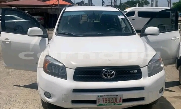 Buy Used Toyota RAV4 White Car in Abuja in Lagos State Buy Used Toyota RAV4 White Car in Abuja in Lagos State