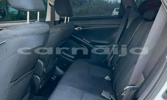 Acheter Occasion Voiture Pontiac Vibe Blanc à Abakaliki, État d'Ebonyi Acheter Occasion Voiture Pontiac Vibe Blanc à Abakaliki, État d'Ebonyi