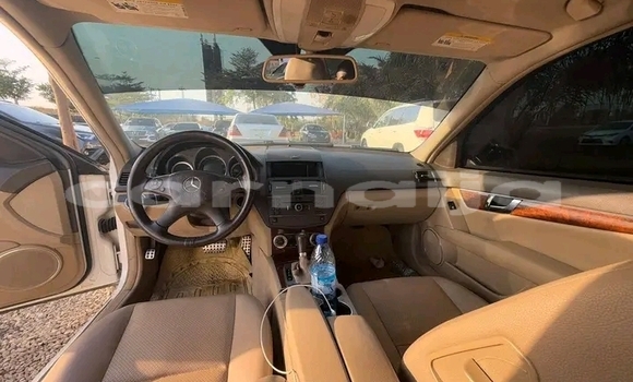 Acheter Occasion Voiture Mercedes-Benz C-Classe Blanc à Abuja, État de Lagos