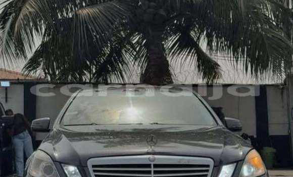 Acheter Occasion Voiture Mercedes-Benz E–Class Noir à Lagos, État de Lagos Acheter Occasion Voiture Mercedes-Benz E–Class Noir à Lagos, État de Lagos