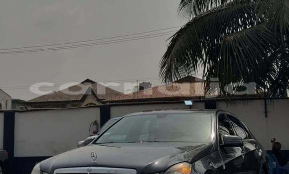Acheter Occasion Voiture Mercedes-Benz E–Class Noir à Lagos, État de Lagos Acheter Occasion Voiture Mercedes-Benz E–Class Noir à Lagos, État de Lagos