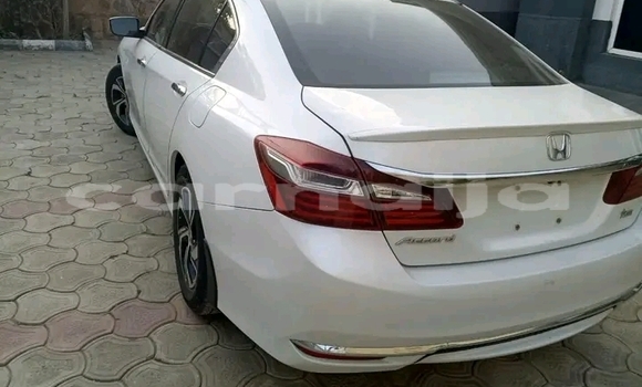 Buy Used Honda Accord White Car in Abuja in Lagos State Buy Used Honda Accord White Car in Abuja in Lagos State