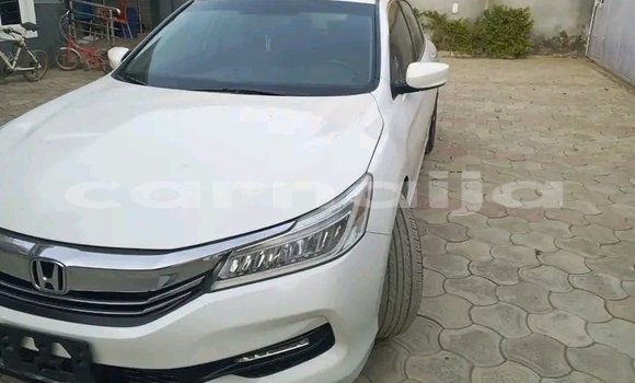 Buy Used Honda Accord White Car in Abuja in Lagos State Buy Used Honda Accord White Car in Abuja in Lagos State
