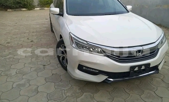 Buy Used Honda Accord White Car in Abuja in Lagos State Buy Used Honda Accord White Car in Abuja in Lagos State