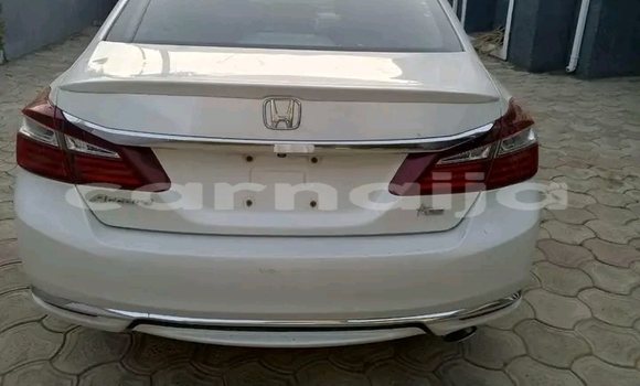 Buy Used Honda Accord White Car in Abuja in Lagos State Buy Used Honda Accord White Car in Abuja in Lagos State
