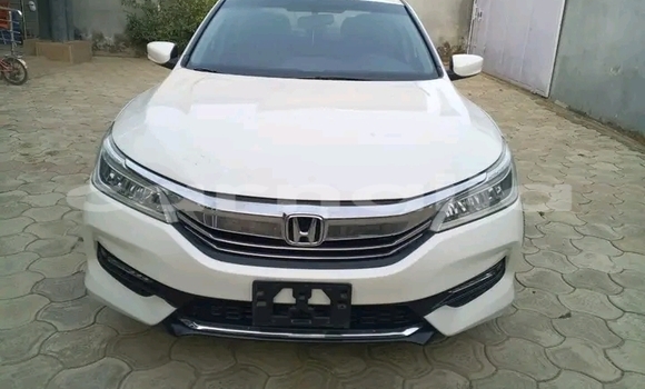 Buy Used Honda Accord White Car in Abuja in Lagos State Buy Used Honda Accord White Car in Abuja in Lagos State