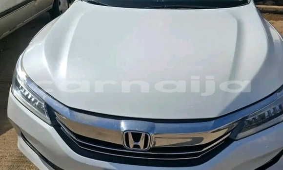 Buy Used Honda Accord White Car in Abuja in Lagos State Buy Used Honda Accord White Car in Abuja in Lagos State
