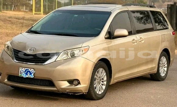 Buy Used Toyota Sienna Other Car in Abuja in Lagos State Buy Used Toyota Sienna Other Car in Abuja in Lagos State