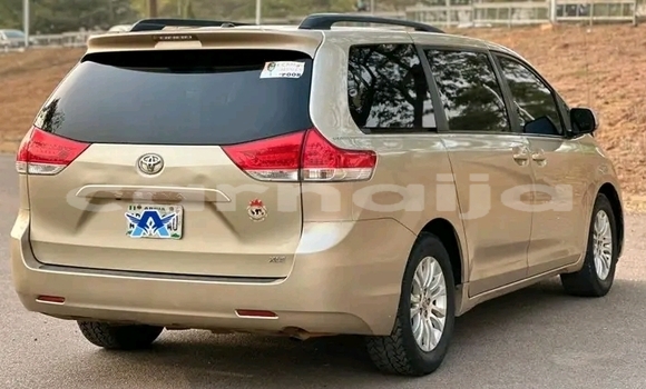 Buy Used Toyota Sienna Other Car in Abuja in Lagos State Buy Used Toyota Sienna Other Car in Abuja in Lagos State