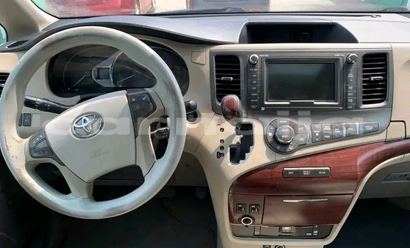 Buy Used Toyota Sienna Red Car in Abuja in Lagos State Buy Used Toyota Sienna Red Car in Abuja in Lagos State