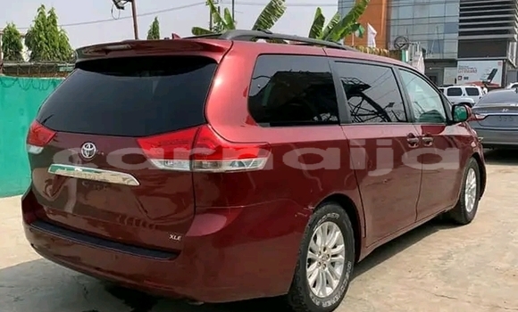 Buy Used Toyota Sienna Red Car in Abuja in Lagos State Buy Used Toyota Sienna Red Car in Abuja in Lagos State